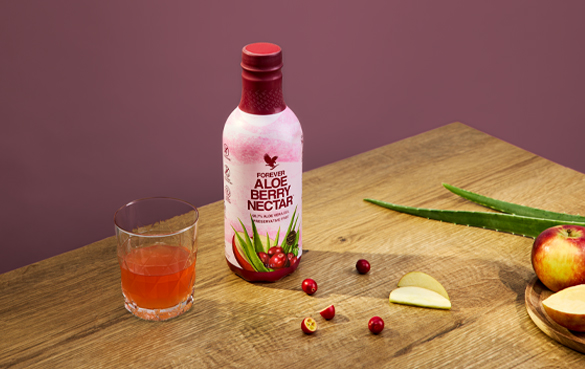 Forever skifter til genanvendelige PET-flasker for sine Aloe vera-kosttilskud i drikkeform. Forever Aloe Berry Nectar lanceres først. 